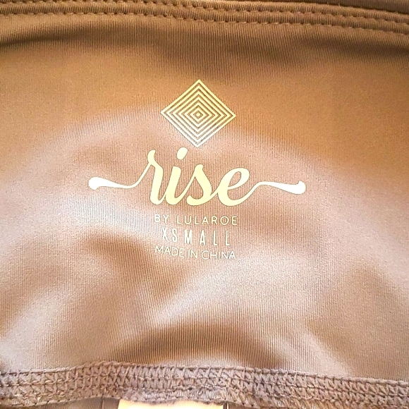 NWT LulaRoe Rise Fearless Crop Fitness Leggings XS - Picture 3 of 4